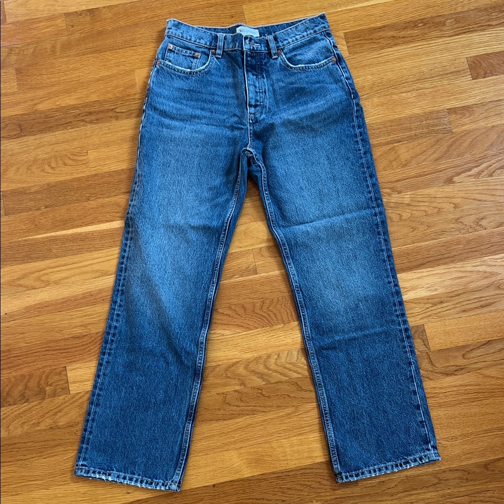 Zara Women's Blue Straight Leg Jeans. Size 6 (38)